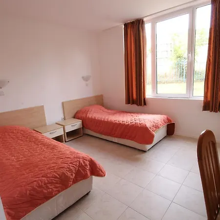 Aparthotel Vega Village