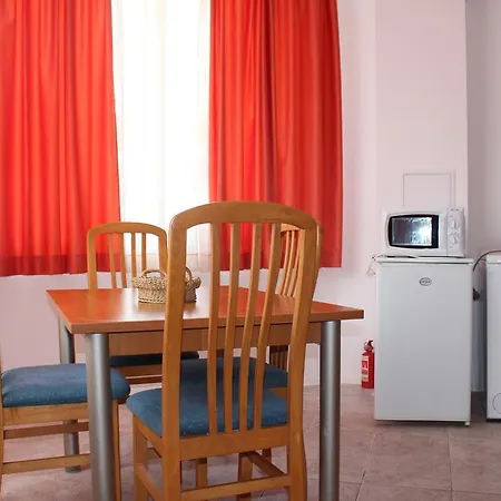 Aparthotel Vega Village