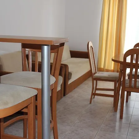 Aparthotel Vega Village