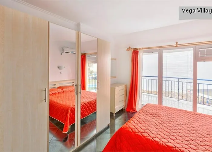 Vega Village Nyaraló *