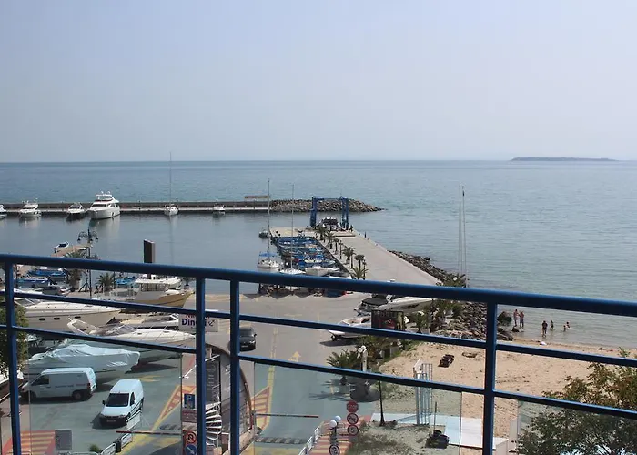 Hébergement de vacances Vega Village *